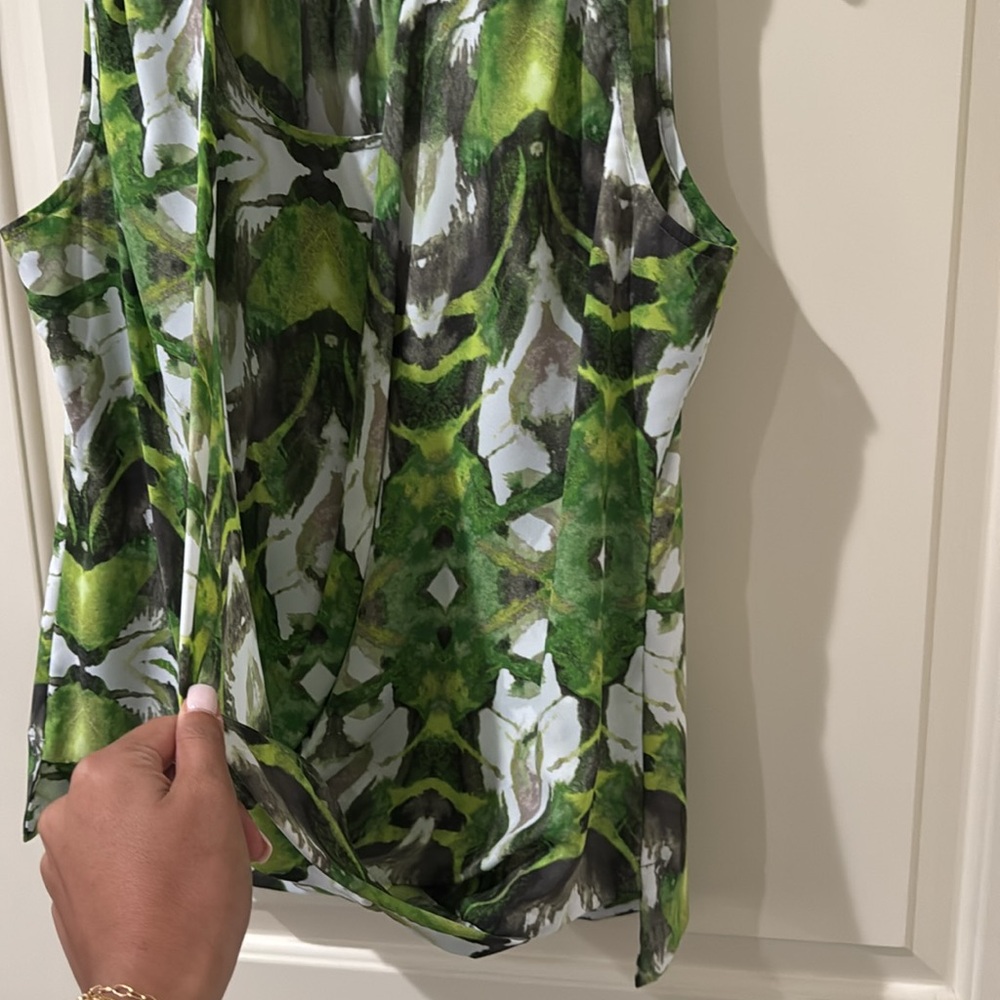 Top - Picture 2 of 2